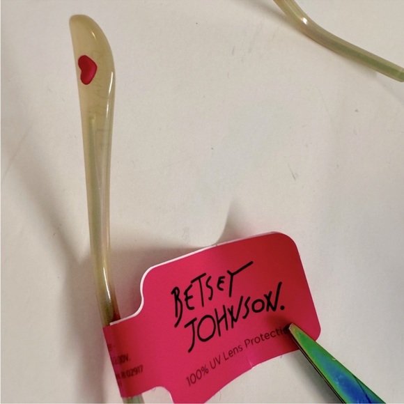 NWT Betsey Johnson purple and green metal flower child round sunglasses glasses. - Picture 6 of 12